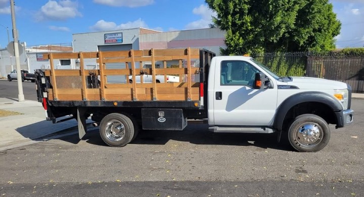 2013 Ford F450 4x2 Flatbed Truck