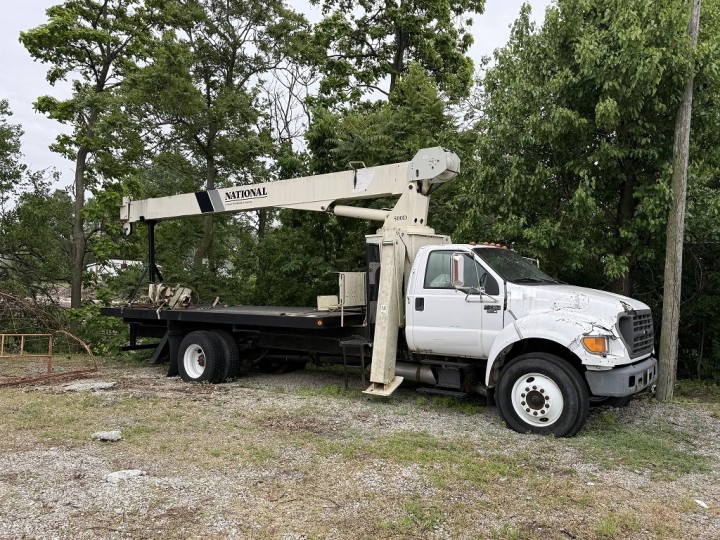 Ford F750 National 500D Boom Truck