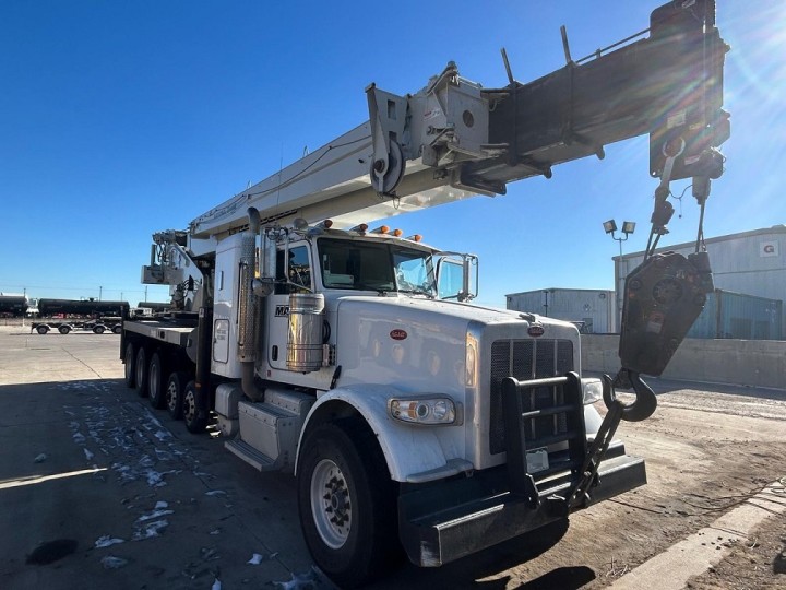 Peterbilth National NBT55-102 Boom Truck