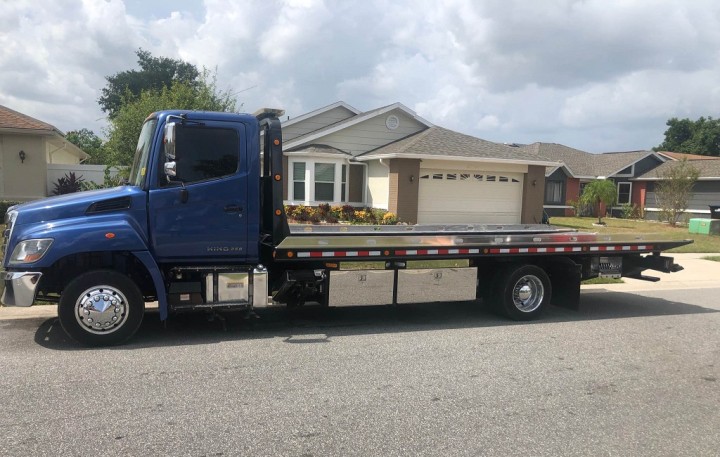 HINO 258 Rollback Tow Truck - Commercial & Private Towing