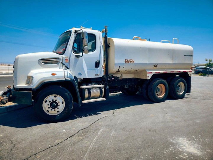 5,000-Gal Freightliner 108SD Water Truck