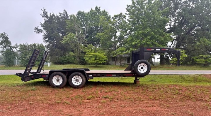 16ft Gooseneck Flatbed Trailer - Perfect for Tractors & Skid Steers