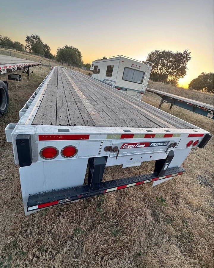 Great Dane 48ft Flatbed Trailer - Haul Dozers, Steel Coils & Oversized Loads