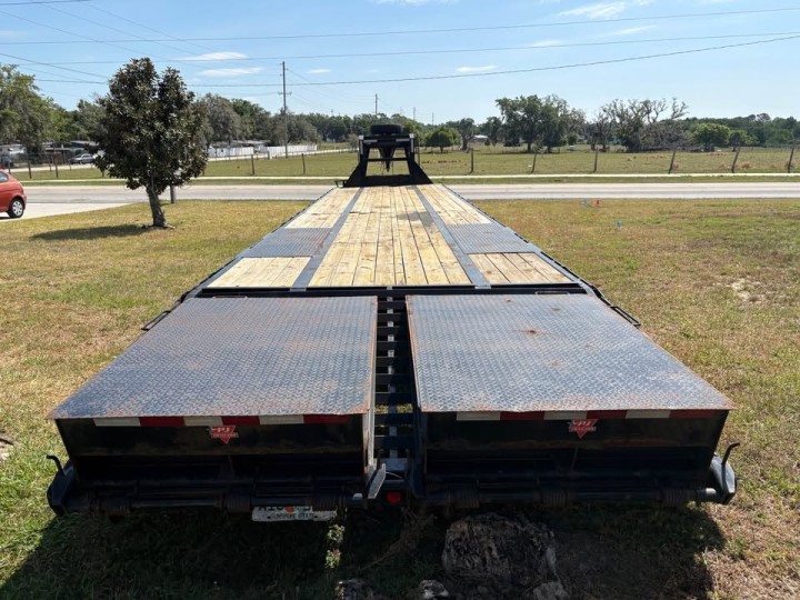 PJ 40ft Gooseneck Flatbed Trailer - Perfect for Construction & Oversized Hauling!