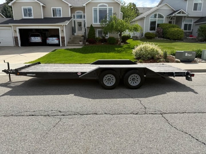 Fox 20ft Flatbed Trailer - 14K Capacity for Heavy Hauling