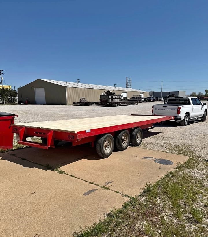 20ft 3-Axle Flatbed Trailer - 15K Capacity!