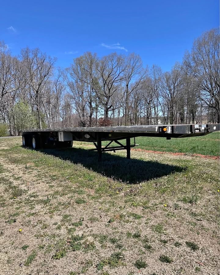 Fontaine 48' Flatbed Trailer - Built for Big Loads!