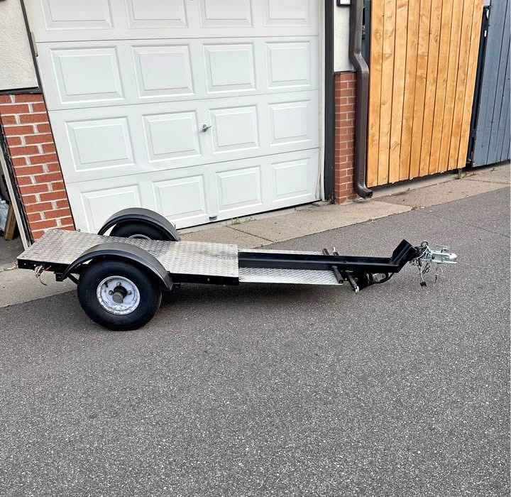 Single Motorcycle Trailer - Perfect for Minneapolis Riders!