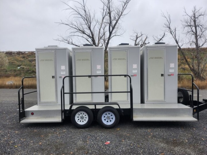 Compact 4-Person Shower Trailer w/ Hot Water