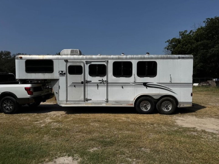 S&H Trailers 4' Weekender Horse Trailer - Perfect for Ranchers & Riders!