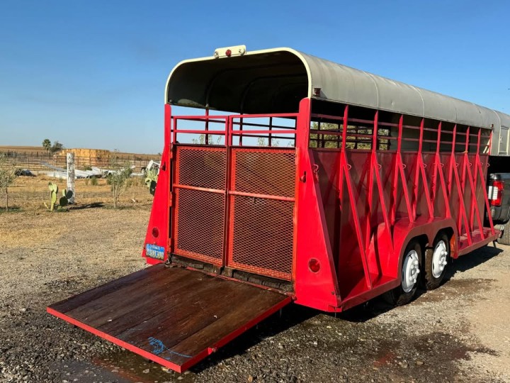 Versatile Horse/Cattle Trailer - Santa Rosa & Wine Country!