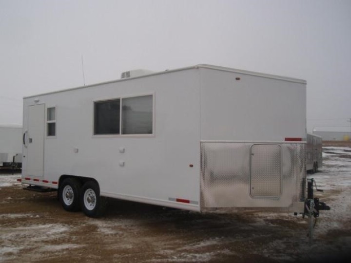 24 ft Comfortable Office Trailer - Winter-Ready Workspace