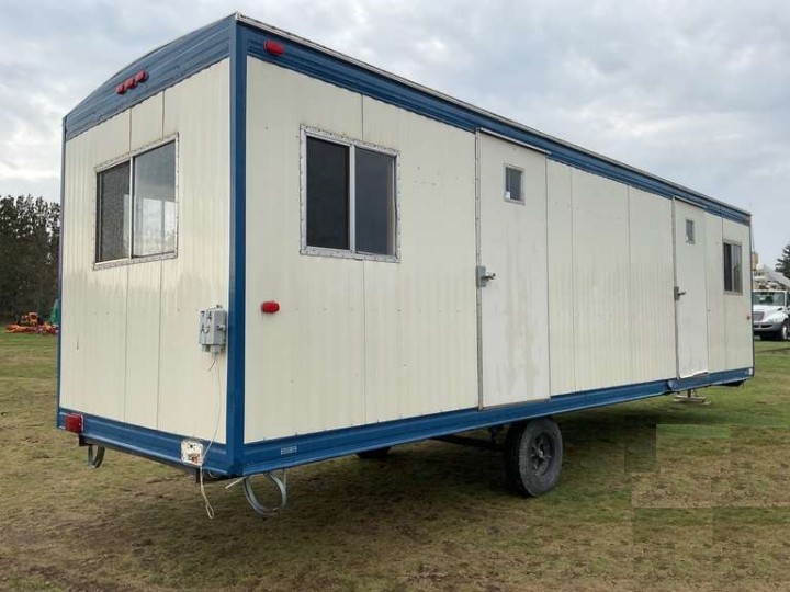 8'x32' Portable Office Trailer - Fits 6 Workstations + Break Room