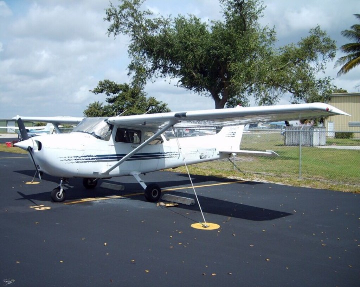 Cessna 172R Skyhawk Private Plane - LA’s Most Trusted Trainer Aircraft!