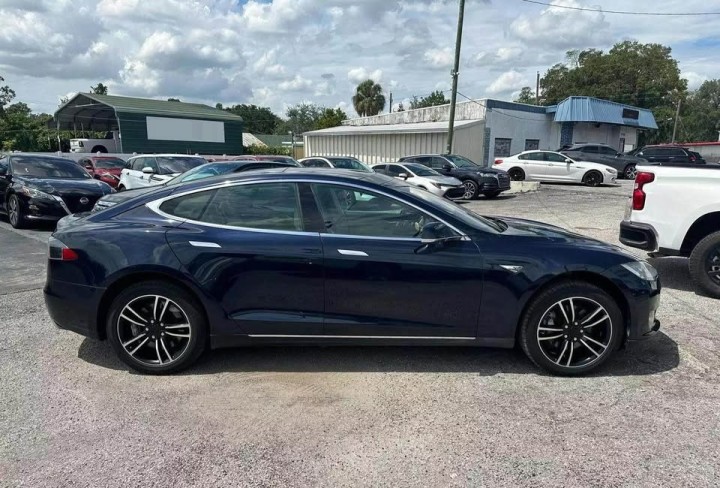 2013 Tesla Model S Performance