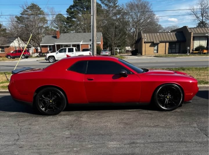 2015 Dodge Challenger SXT Plus