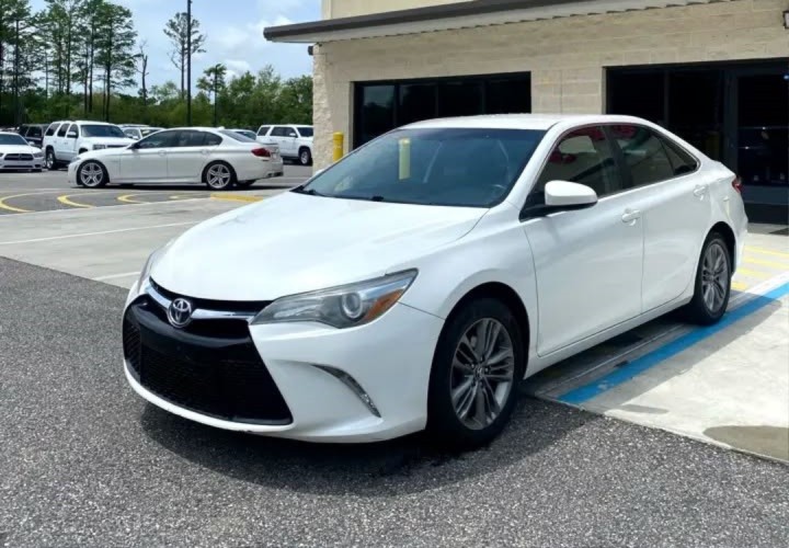 2016 Toyota Camry SE