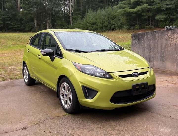 2013 Ford Fiesta Titanium Hatchback