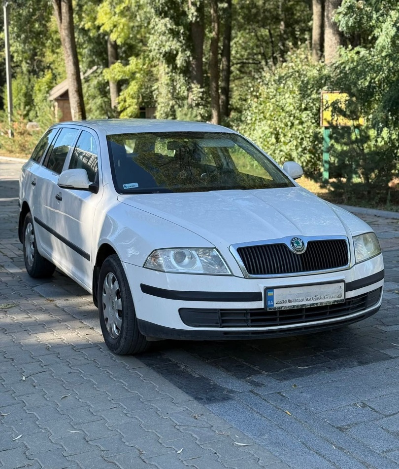 2011 Skoda Octavia 1.6 - Зображення 1 із 1