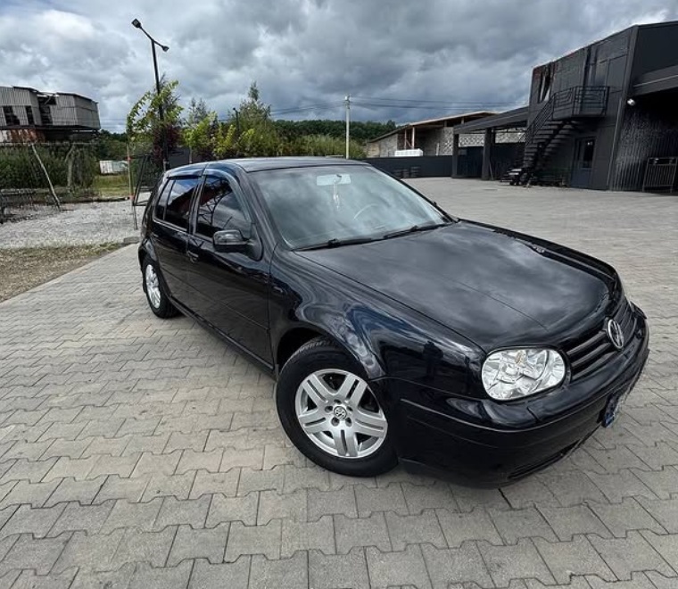 2003 Volkswagen Golf - Зображення 1 із 1