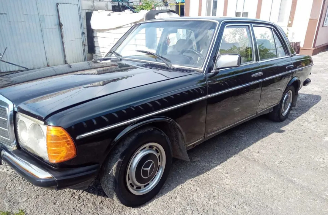 1984 Mercedes-Benz 240 D - Зображення 1 із 1