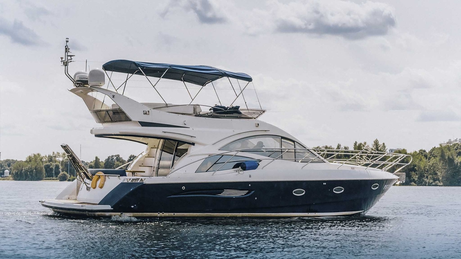 Преміум-яхта Galeon - 44 фути - ідеальна для весіль, корпоративів та свят - Зображення 1 із 1