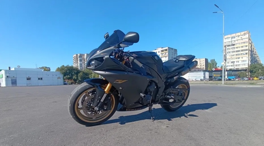 2009 Yamaha YZF-R1 - Изображение 1 из 1