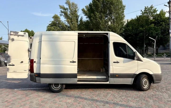 Volkswagen Crafter 2.5TDI L2 H2 2 тонны