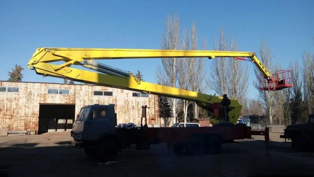 Автовышка АКП-30 на шасси КАМАЗ 740 - Изображение 1 из 1