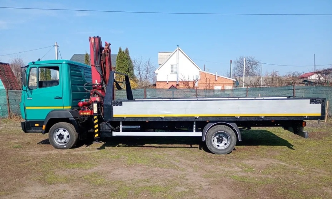 Кран-маніпулятор Mercedes-Benz 814 HMF 103 3 тонни - Зображення 1 із 1