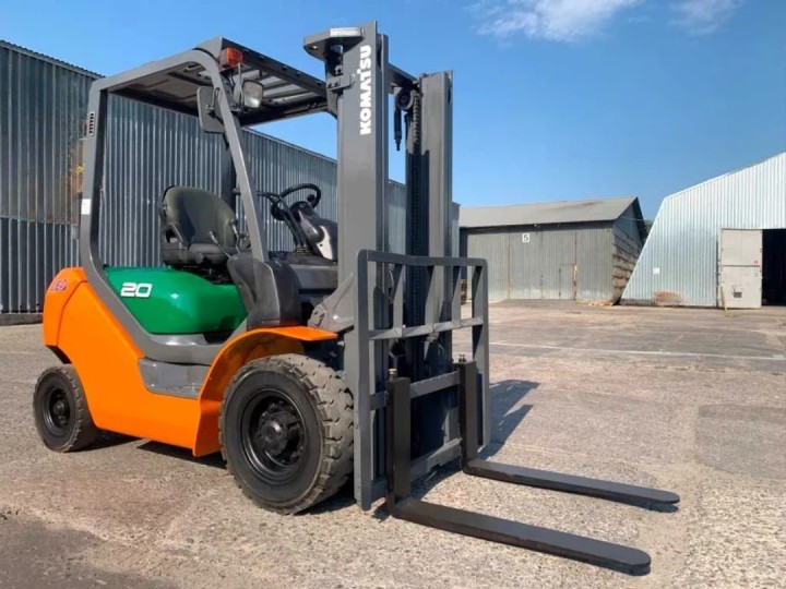 Вилковий електронавантажувач Komatsu FG20C-16