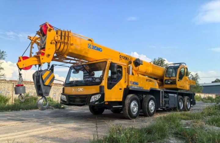Автокран XCMG QY35K5-1 вантажопідйомністю 35 тонн