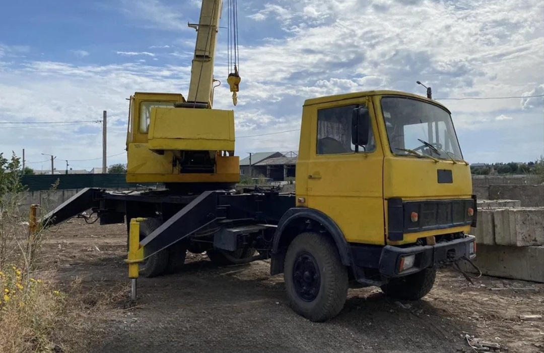 Автомобільний кран КС-3577 14т - Зображення 1 із 1