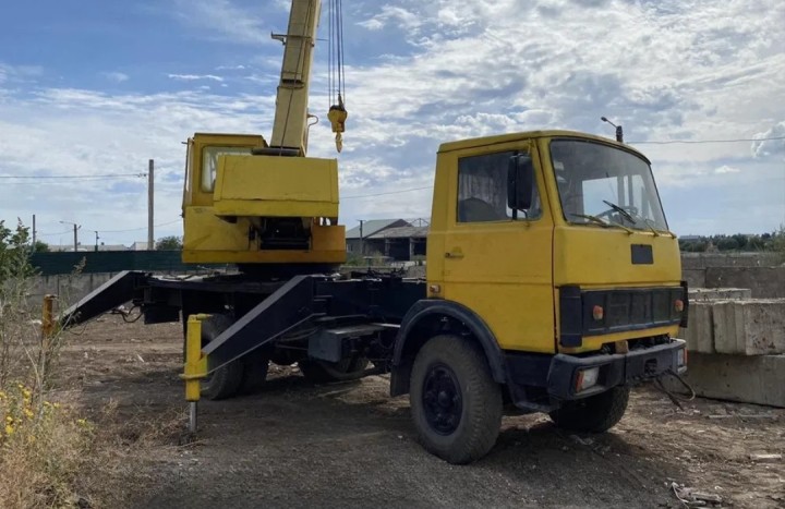 Автомобільний кран КС-3577 14т