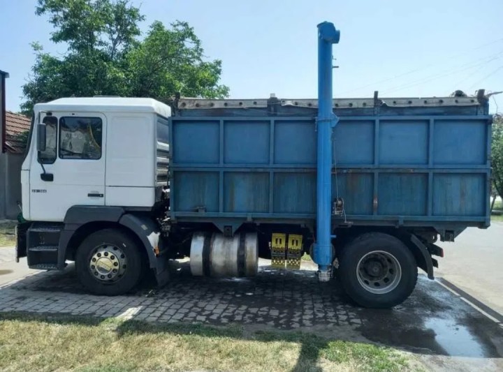 Самоскид MAN 26.364 «Командор»