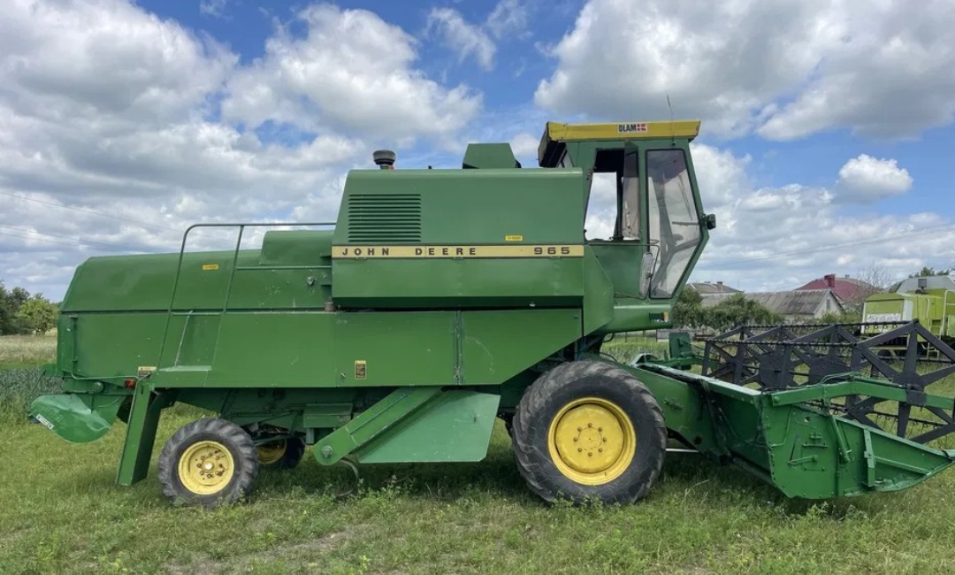 Зерноуборочный комбайн John Deere 965 жатка 4,2 м - Изображение 1 из 1