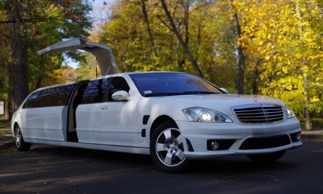 Елегантний лімузин Mercedes-Benz W221 S63 AMG - Зображення 1 із 1