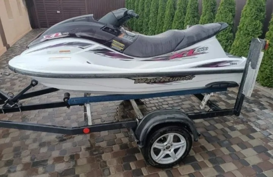 Водный мотоцикл Yamaha 1200XL - Изображение 1 из 1