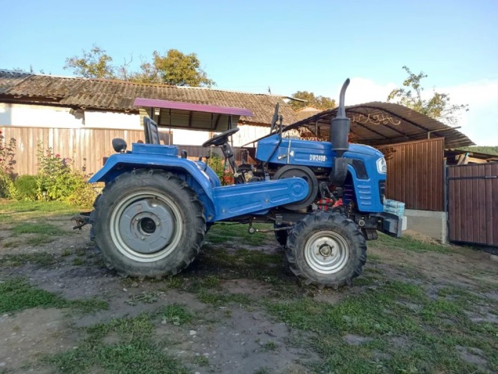 Мінітрактор Shifeng DV 240 B