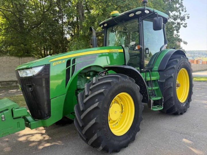 Трактор John Deere 8335R PowerShift